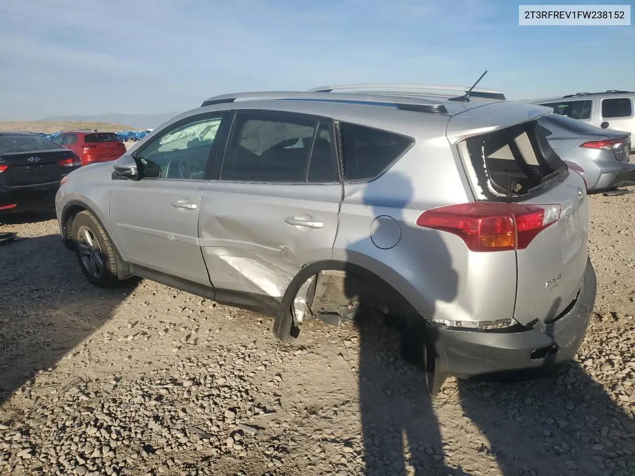 2T3RFREV1FW238152 2015 Toyota Rav4 Xle