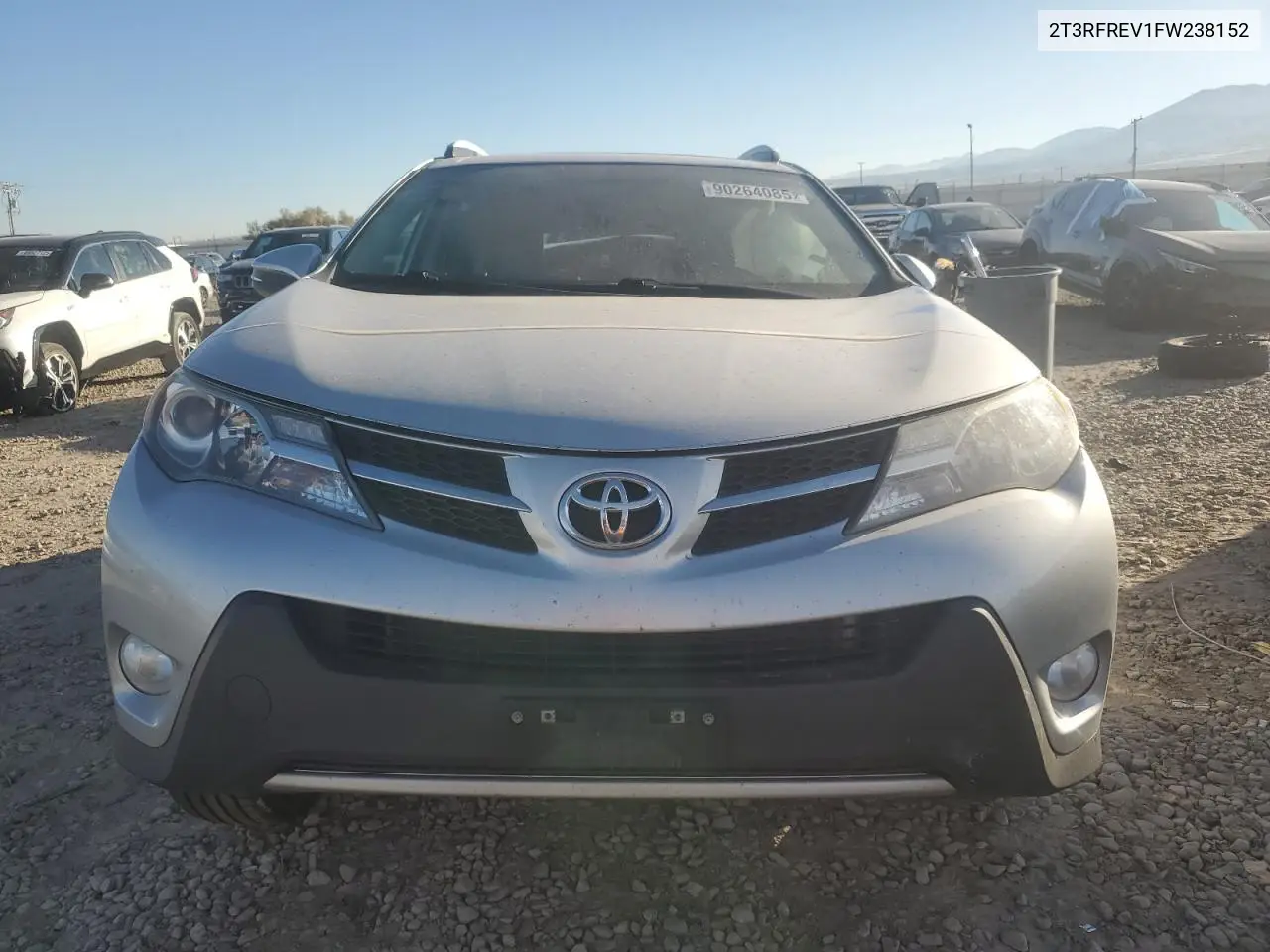 2T3RFREV1FW238152 2015 Toyota Rav4 Xle