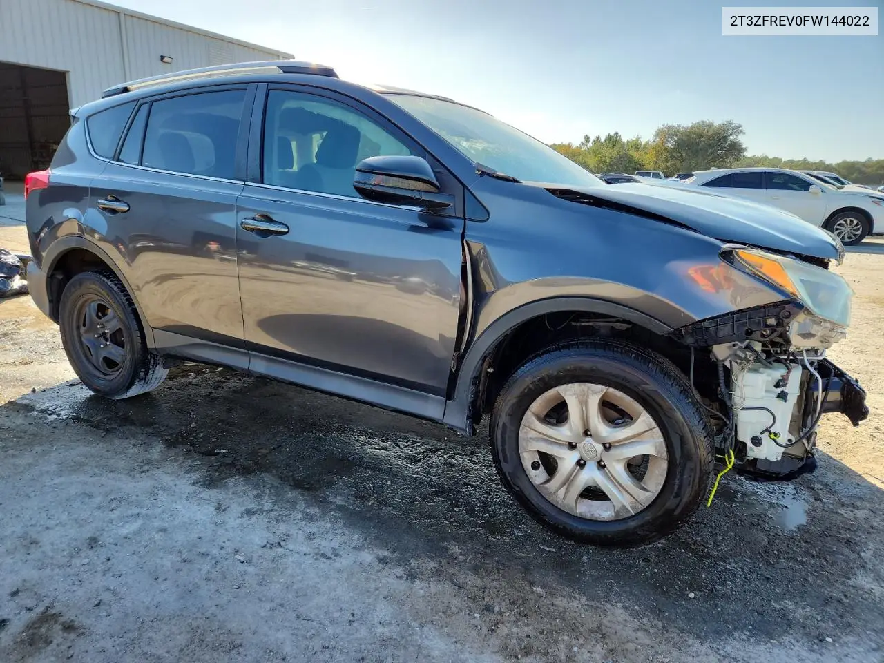 2T3ZFREV0FW144022 2015 Toyota Rav4 Le