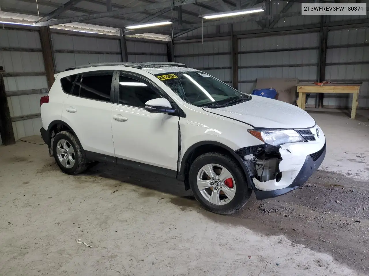 2T3WFREV3FW180371 2015 Toyota Rav4 Xle