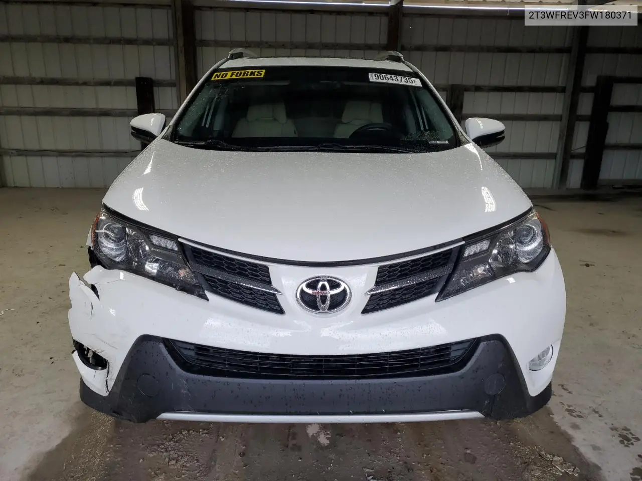 2T3WFREV3FW180371 2015 Toyota Rav4 Xle