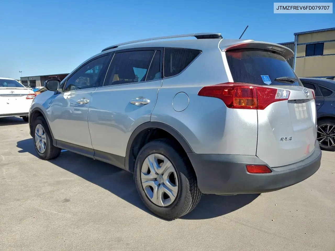 JTMZFREV6FD079707 2015 Toyota Rav4 Le