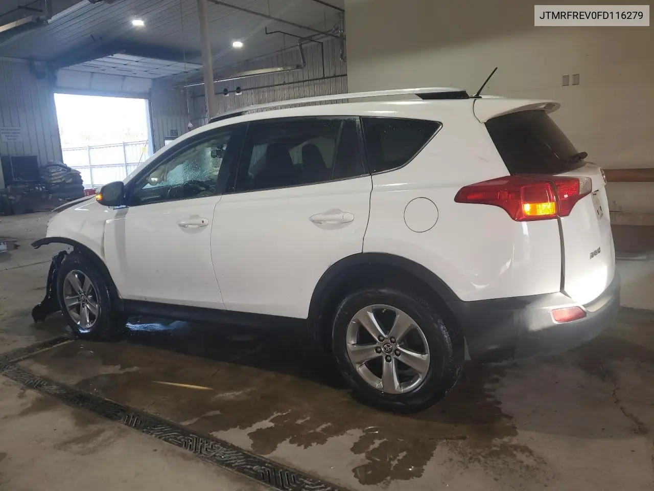 JTMRFREV0FD116279 2015 Toyota Rav4 Xle