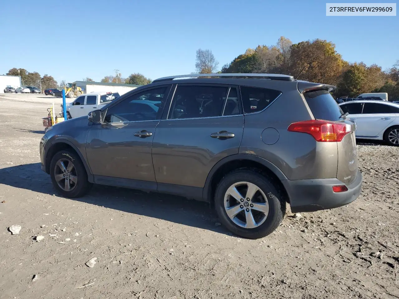 2T3RFREV6FW299609 2015 Toyota Rav4 Xle