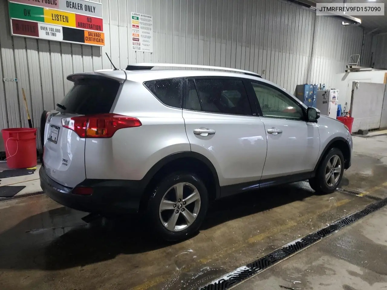 JTMRFREV9FD157090 2015 Toyota Rav4 Xle