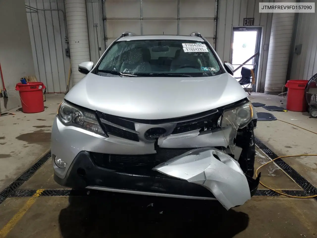 JTMRFREV9FD157090 2015 Toyota Rav4 Xle