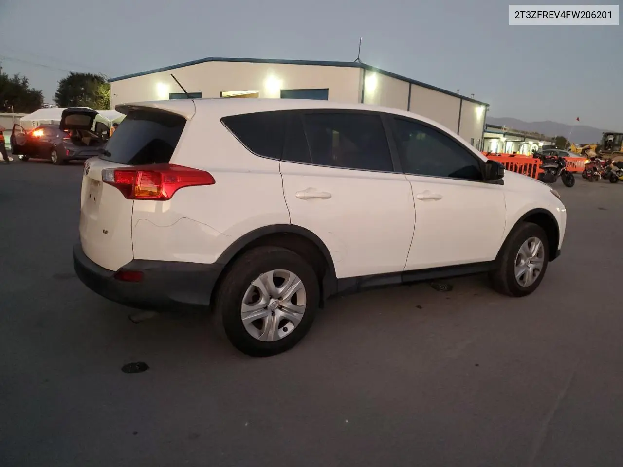 2T3ZFREV4FW206201 2015 Toyota Rav4 Le