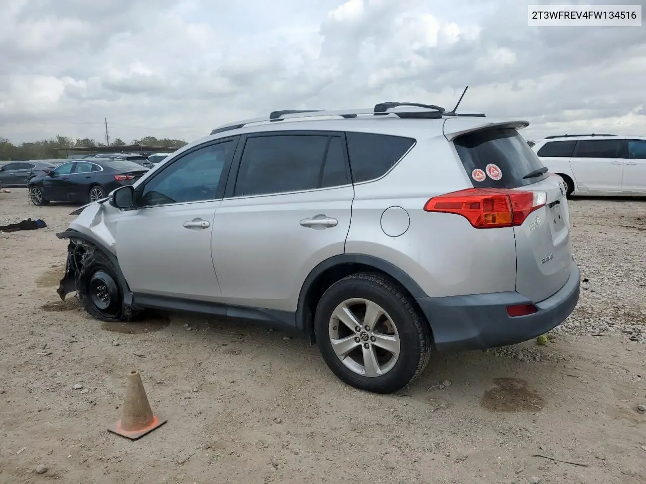 2T3WFREV4FW134516 2015 Toyota Rav4 Xle