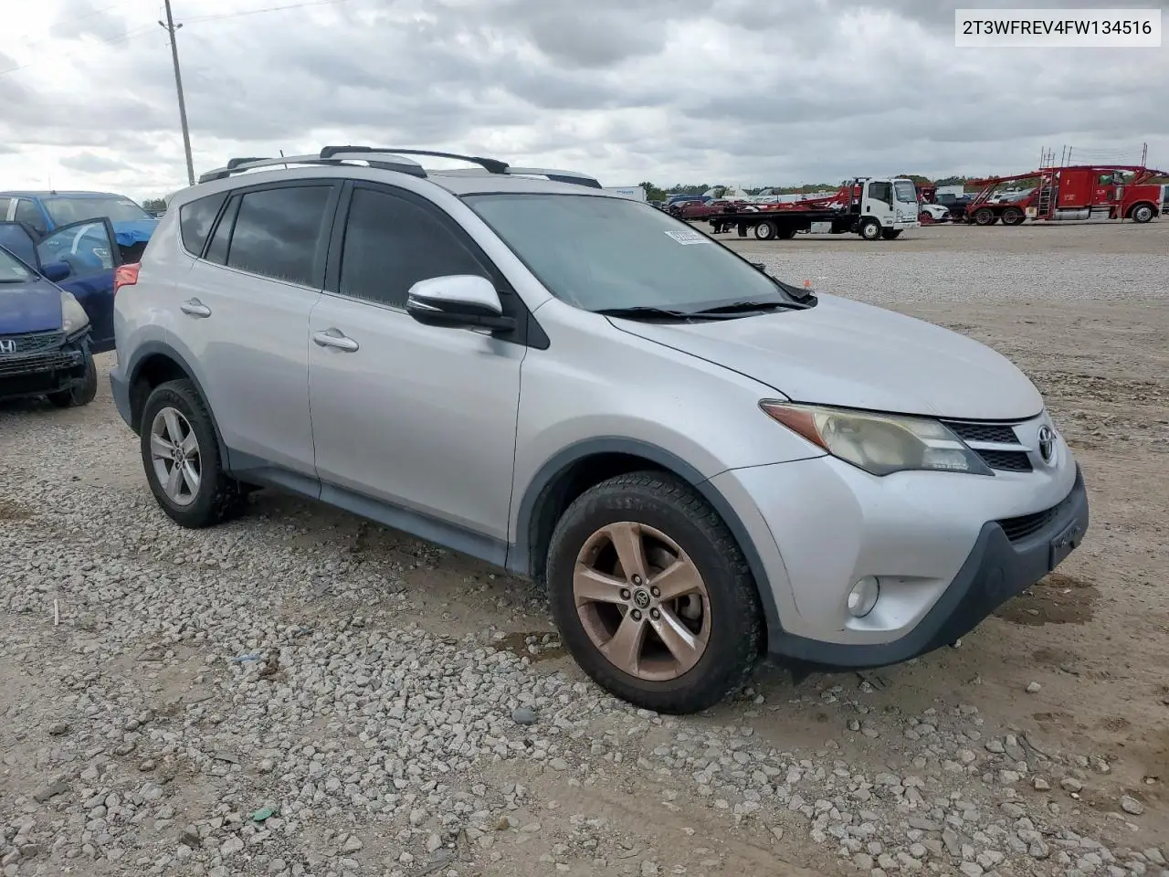 2T3WFREV4FW134516 2015 Toyota Rav4 Xle