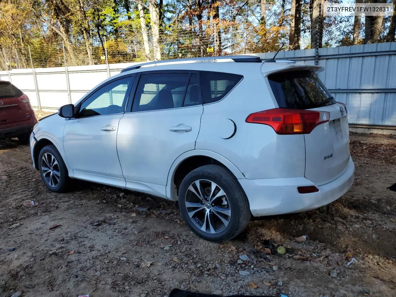 2T3YFREV1FW132831 2015 Toyota Rav4 Limited