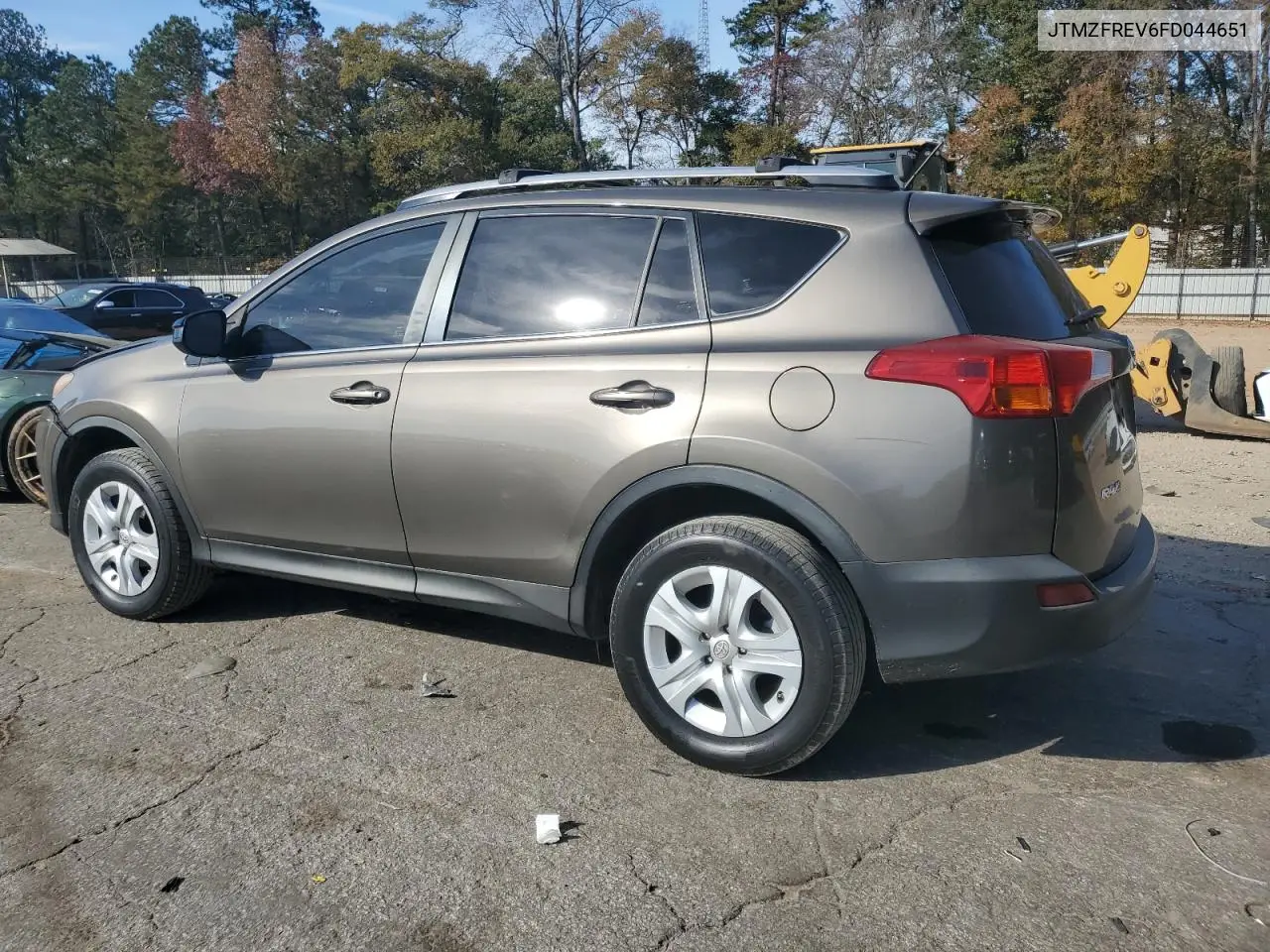 JTMZFREV6FD044651 2015 Toyota Rav4 Le
