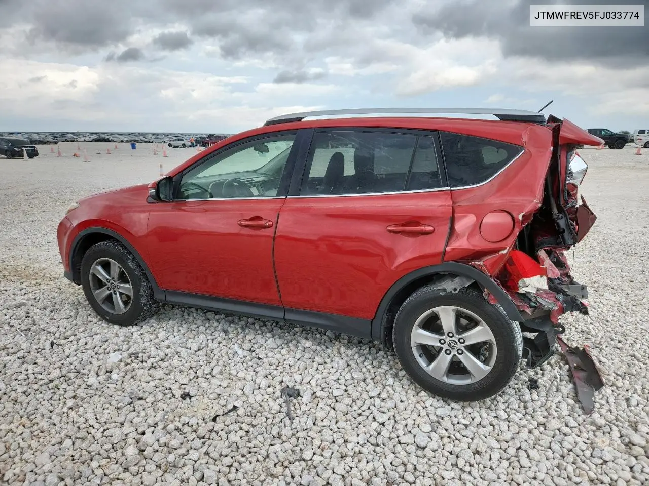JTMWFREV5FJ033774 2015 Toyota Rav4 Xle
