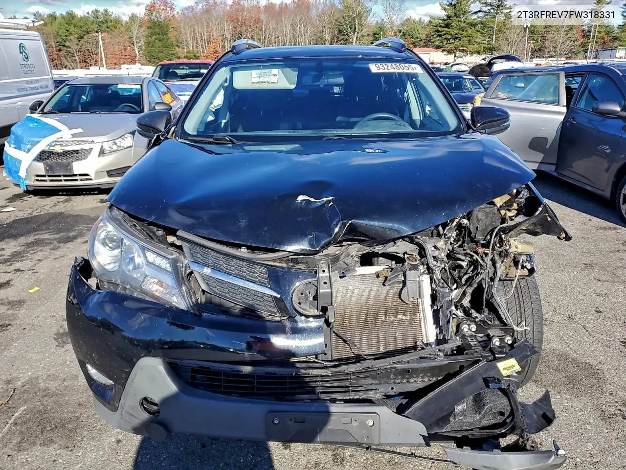 2T3RFREV7FW318331 2015 Toyota Rav4 Xle