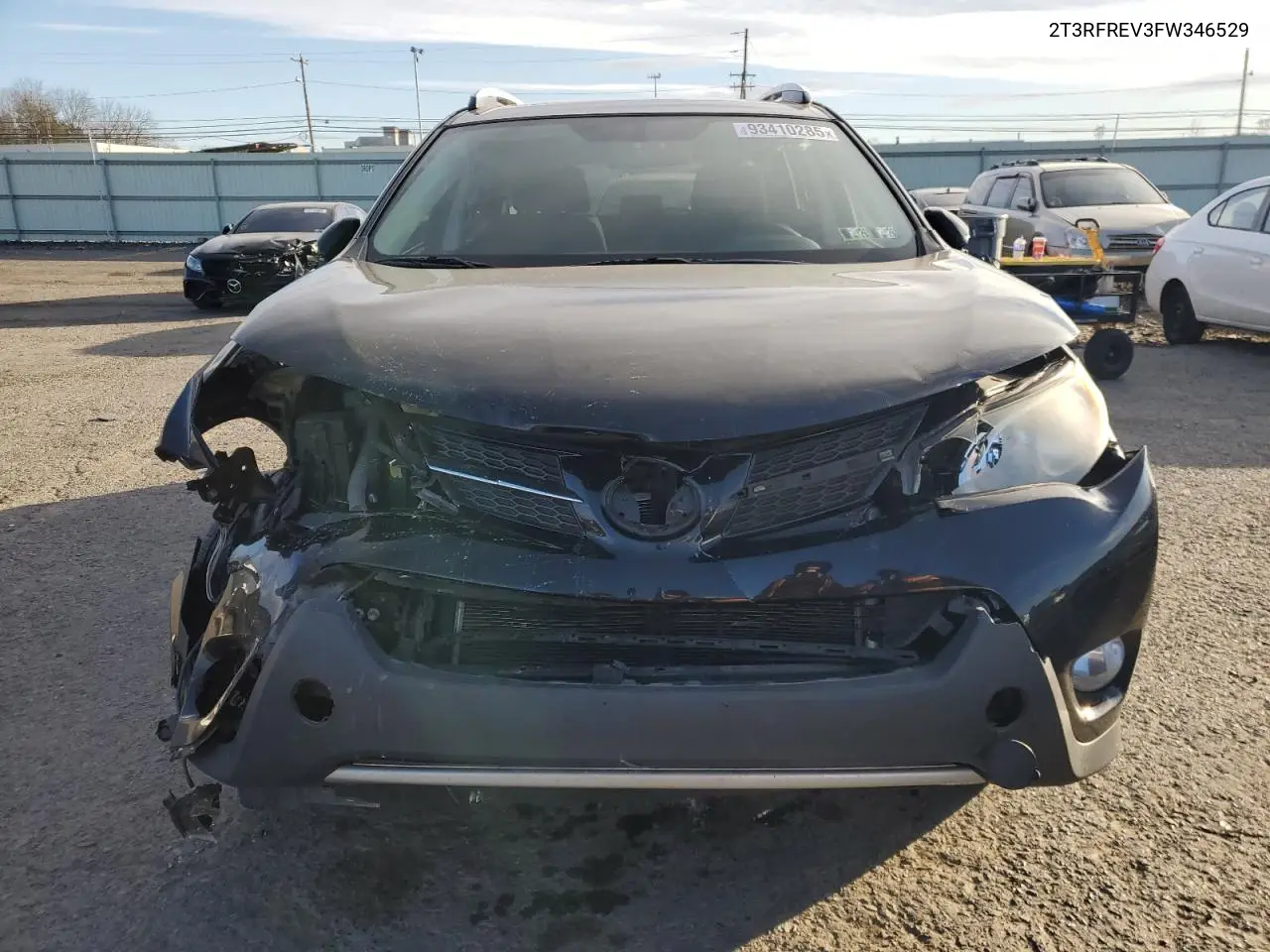2T3RFREV3FW346529 2015 Toyota Rav4 Xle