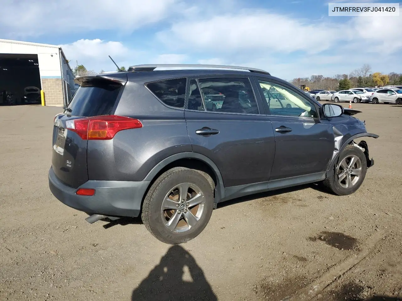 JTMRFREV3FJ041420 2015 Toyota Rav4 Xle