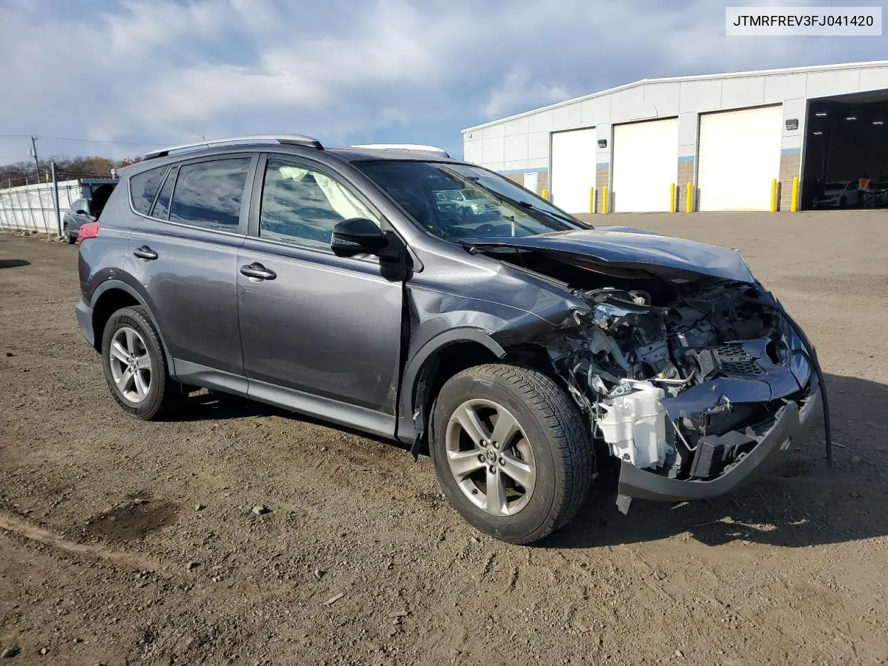 JTMRFREV3FJ041420 2015 Toyota Rav4 Xle