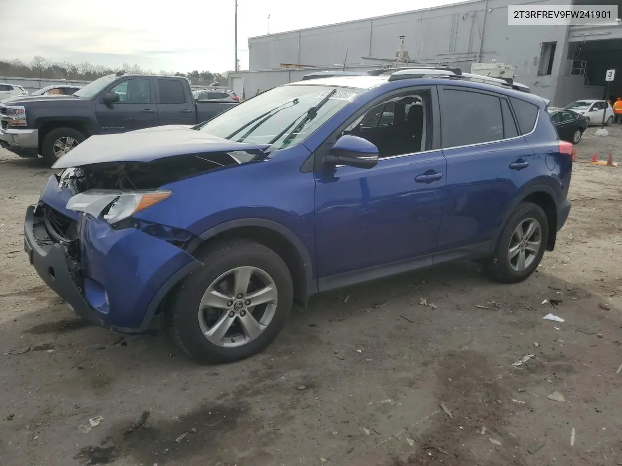 2T3RFREV9FW241901 2015 Toyota Rav4 Xle