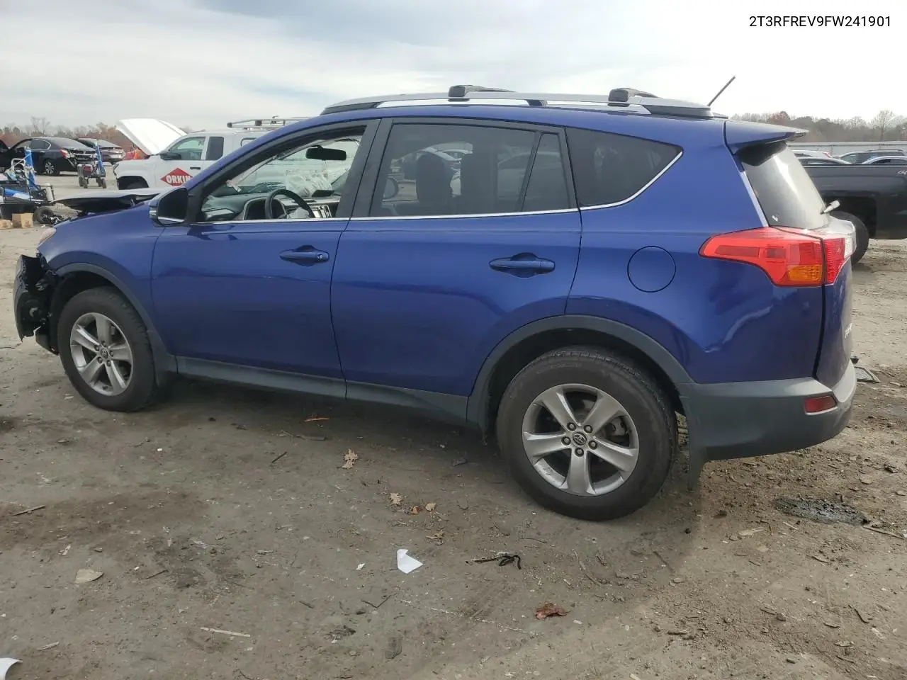 2T3RFREV9FW241901 2015 Toyota Rav4 Xle