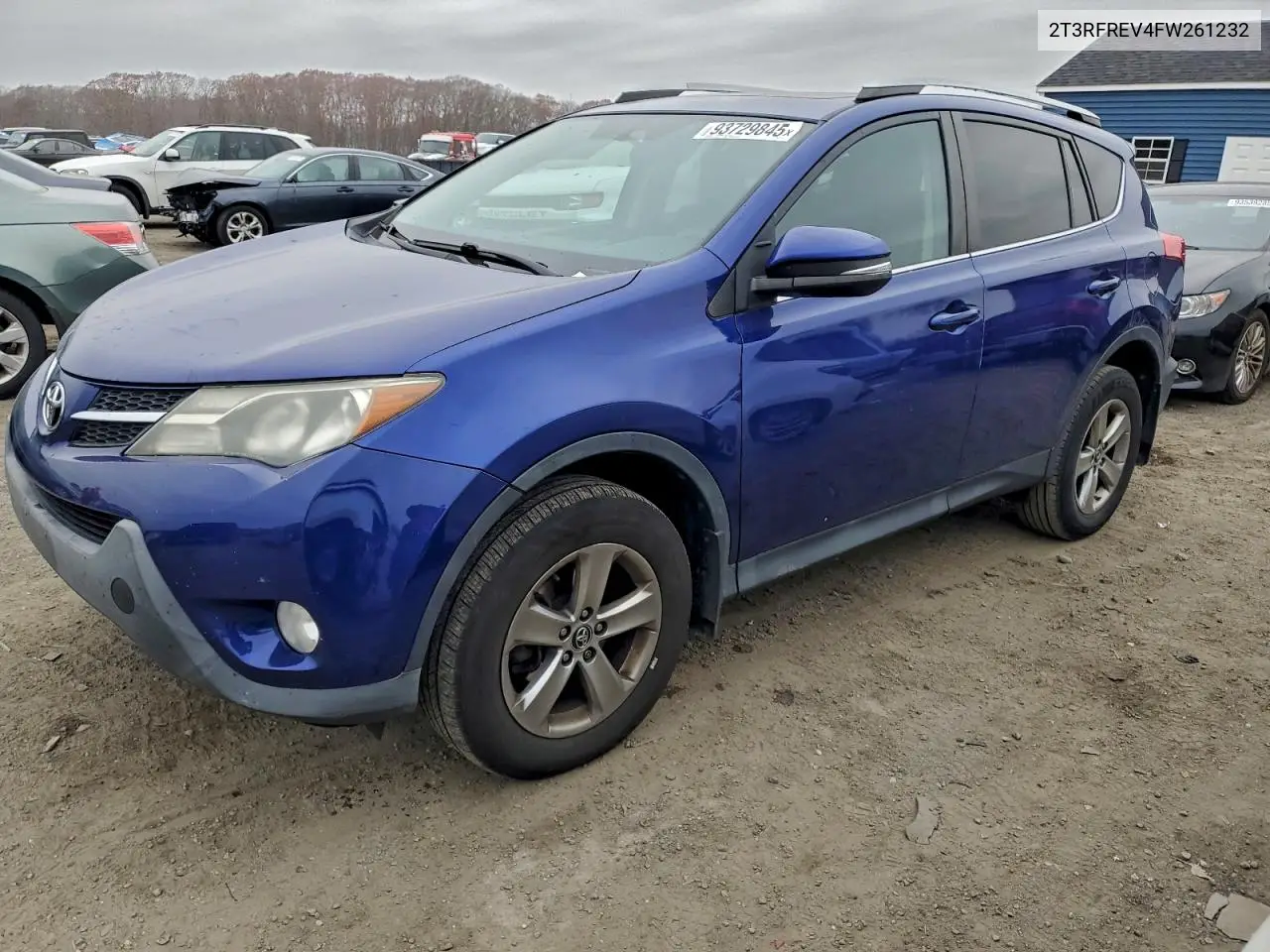 2T3RFREV4FW261232 2015 Toyota Rav4 Xle