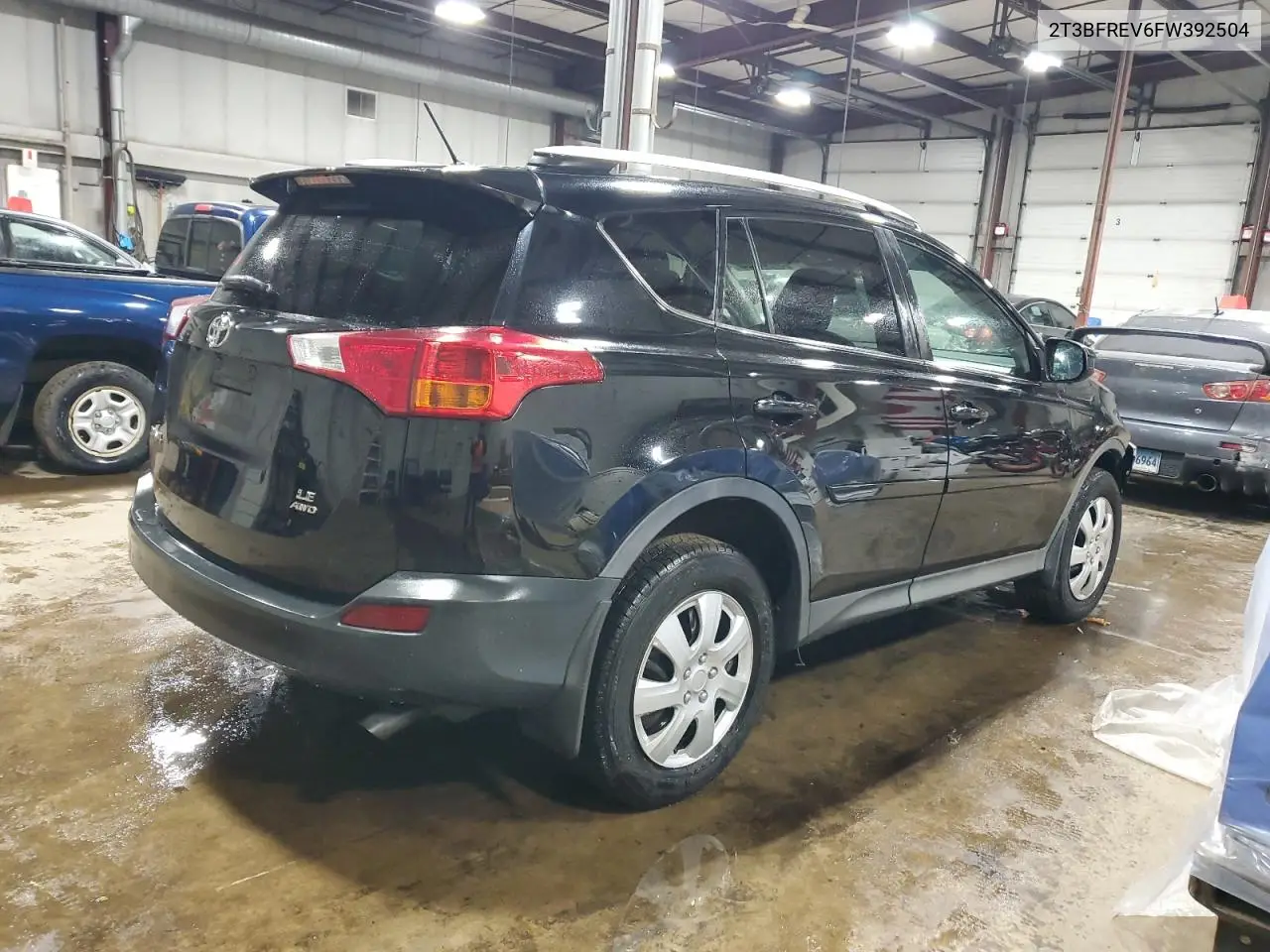 2T3BFREV6FW392504 2015 Toyota Rav4 Le