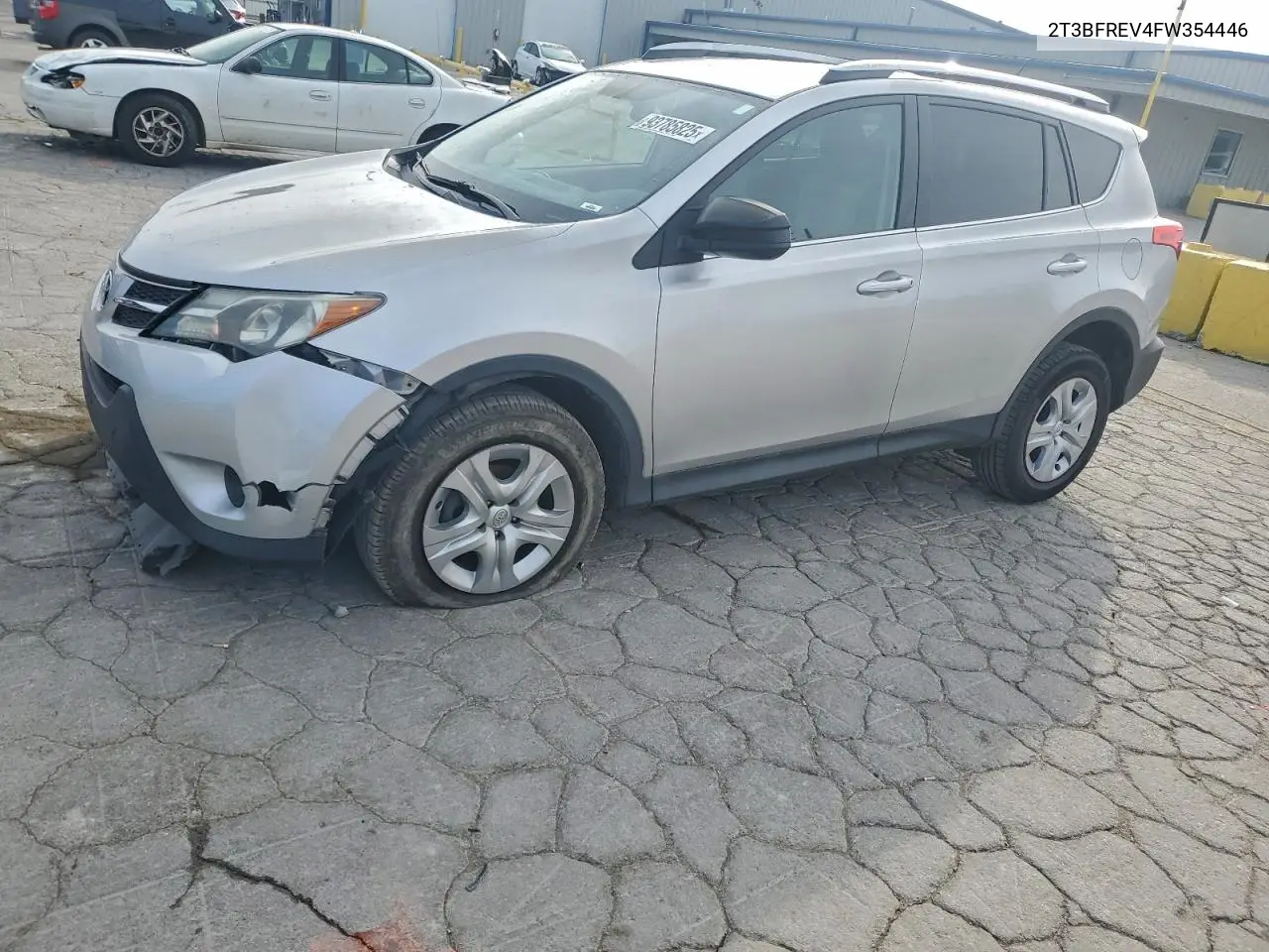 2T3BFREV4FW354446 2015 Toyota Rav4 Le