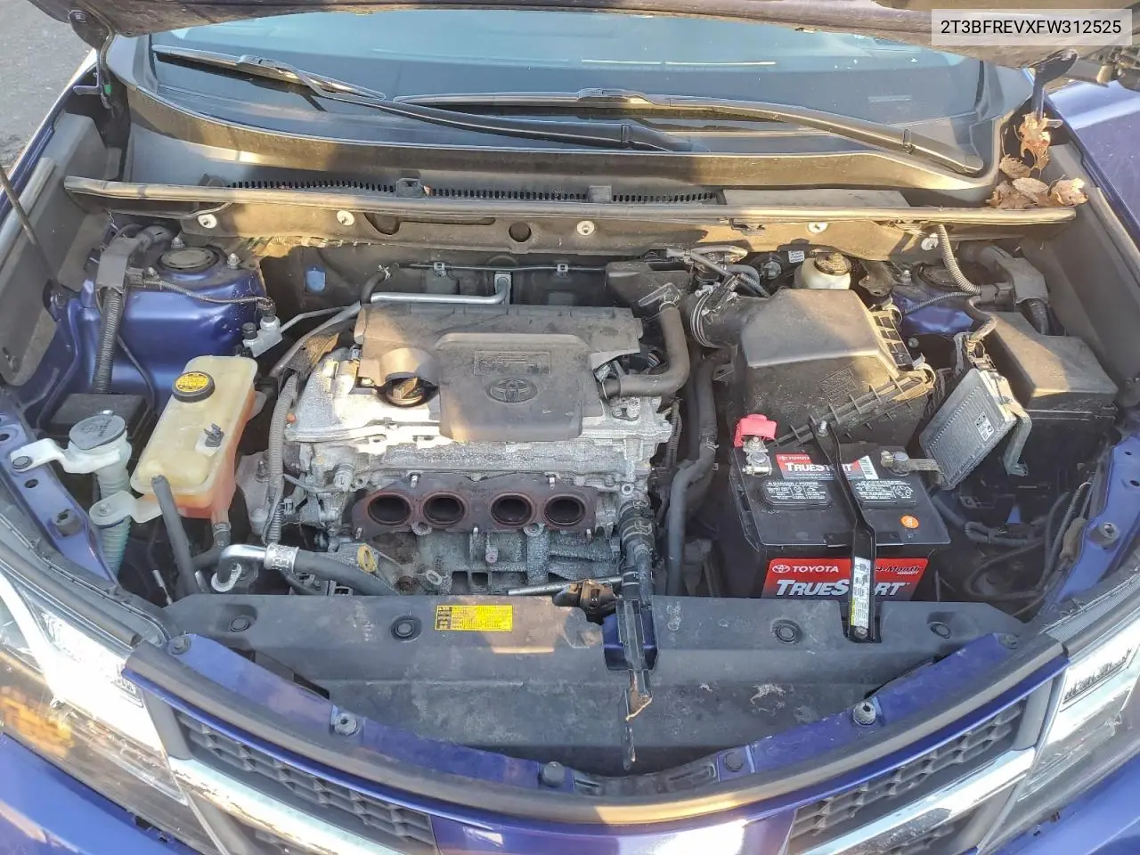 2T3BFREVXFW312525 2015 Toyota Rav4 Le