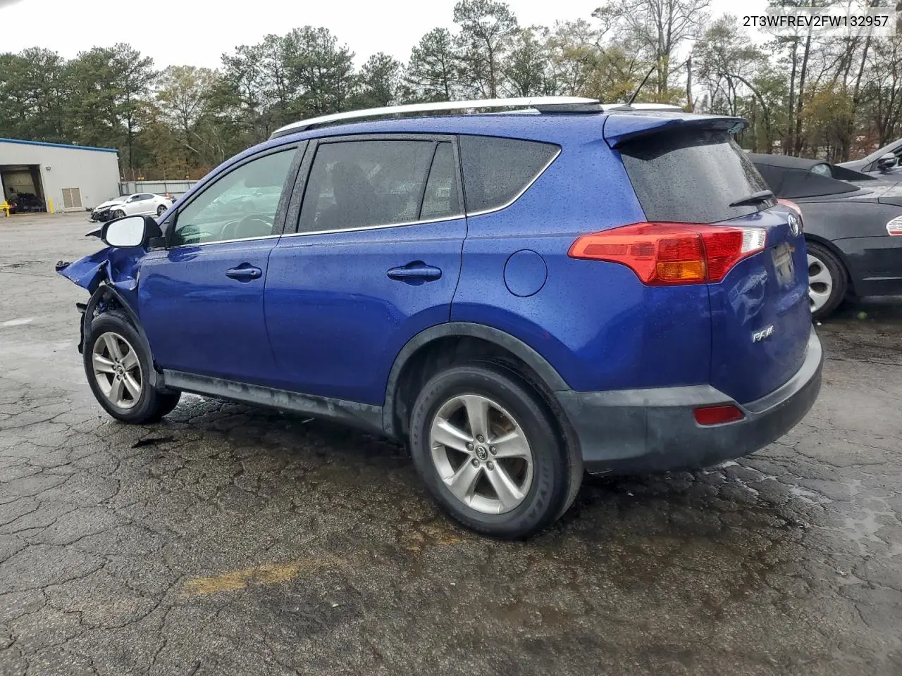 2T3WFREV2FW132957 2015 Toyota Rav4 Xle