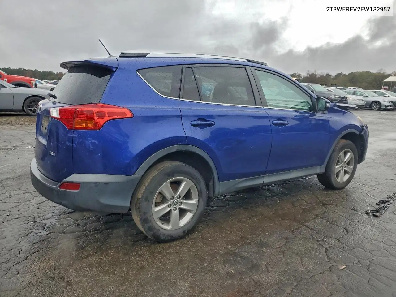 2T3WFREV2FW132957 2015 Toyota Rav4 Xle