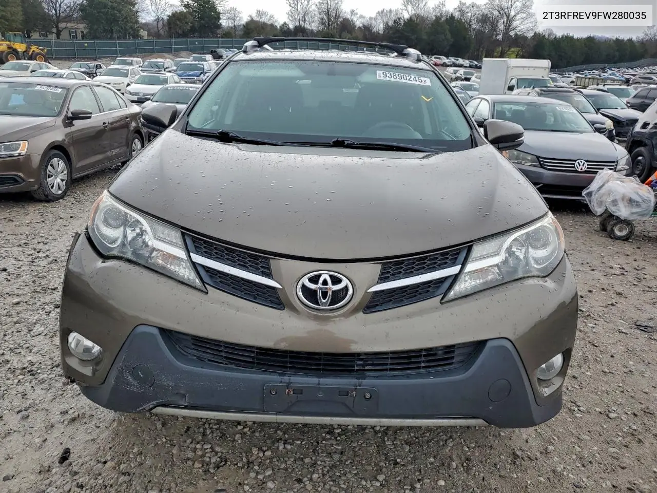 2T3RFREV9FW280035 2015 Toyota Rav4 Xle