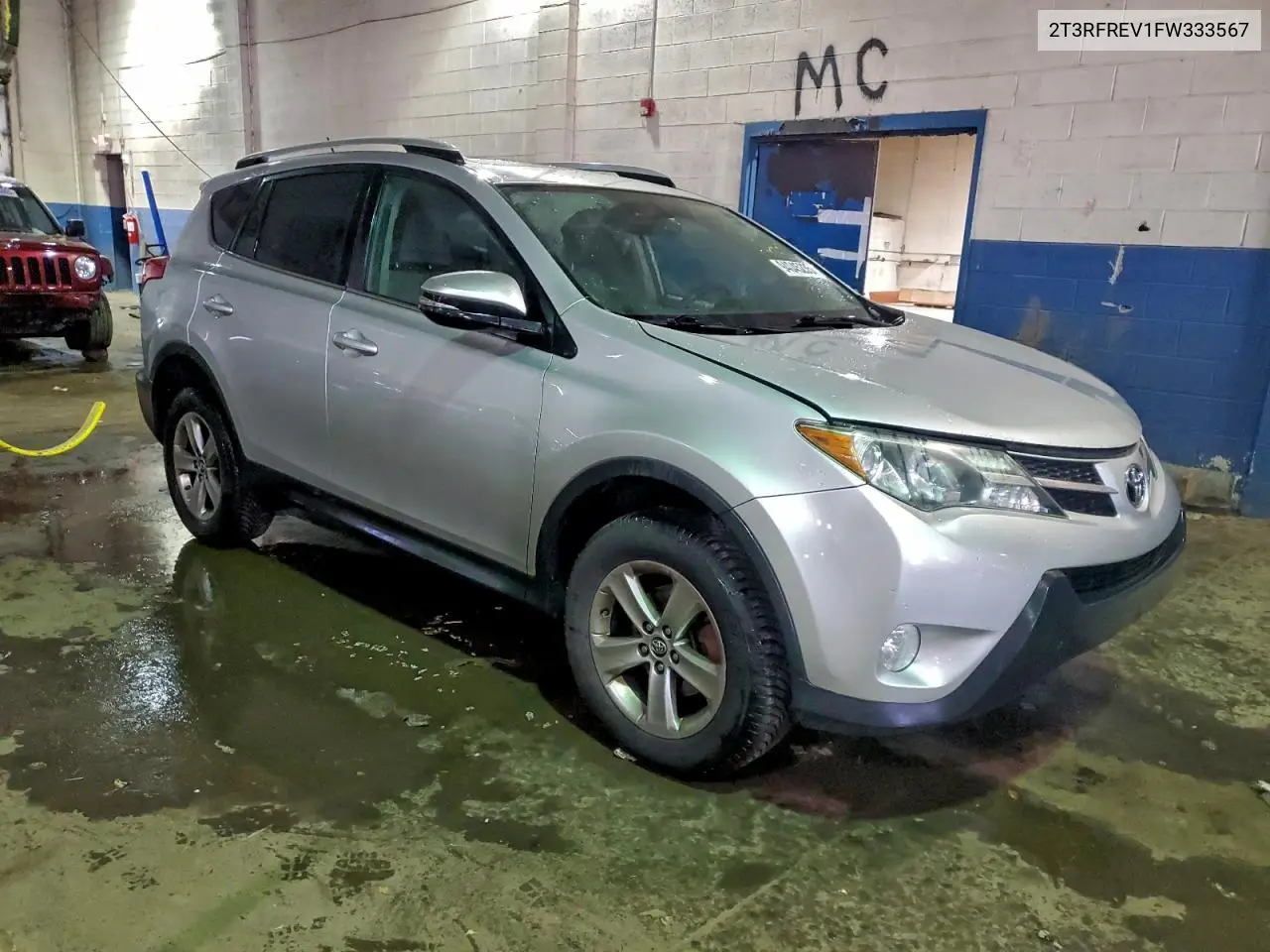2T3RFREV1FW333567 2015 Toyota Rav4 Xle