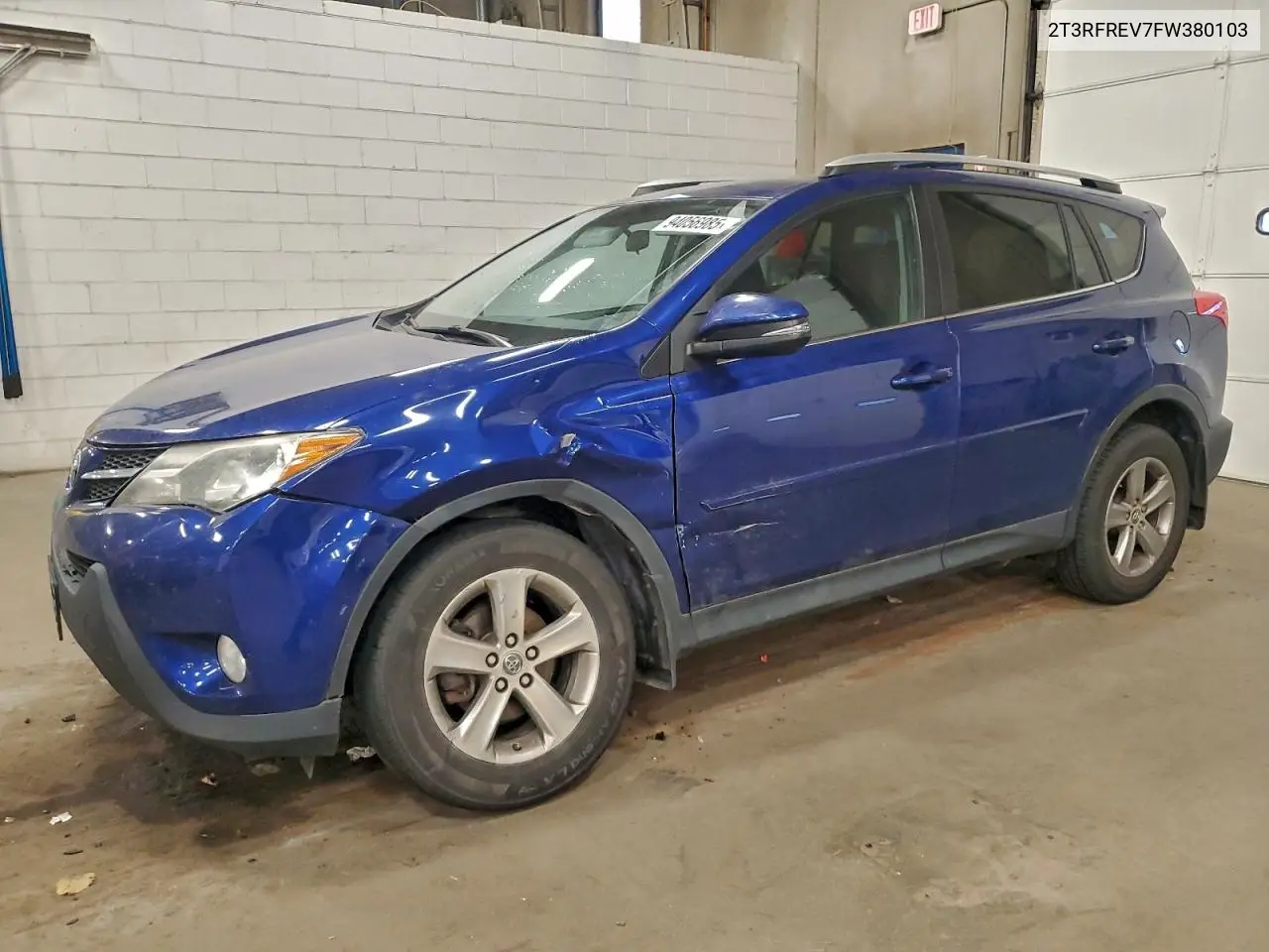 2T3RFREV7FW380103 2015 Toyota Rav4 Xle