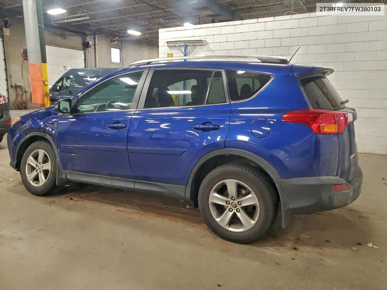 2T3RFREV7FW380103 2015 Toyota Rav4 Xle