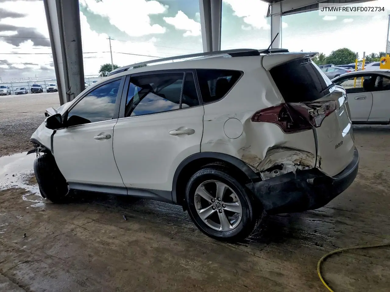 JTMWFREV3FD072734 2015 Toyota Rav4 Xle