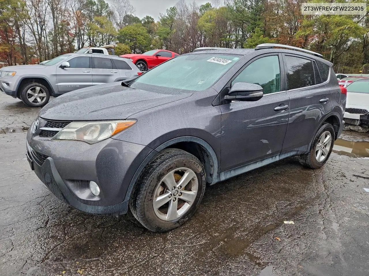 2T3WFREV2FW223405 2015 Toyota Rav4 Xle