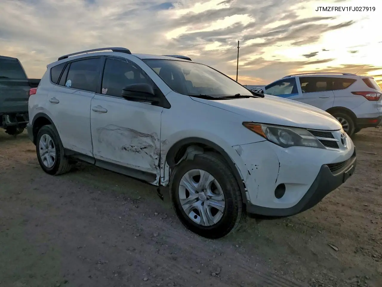JTMZFREV1FJ027919 2015 Toyota Rav4 Le