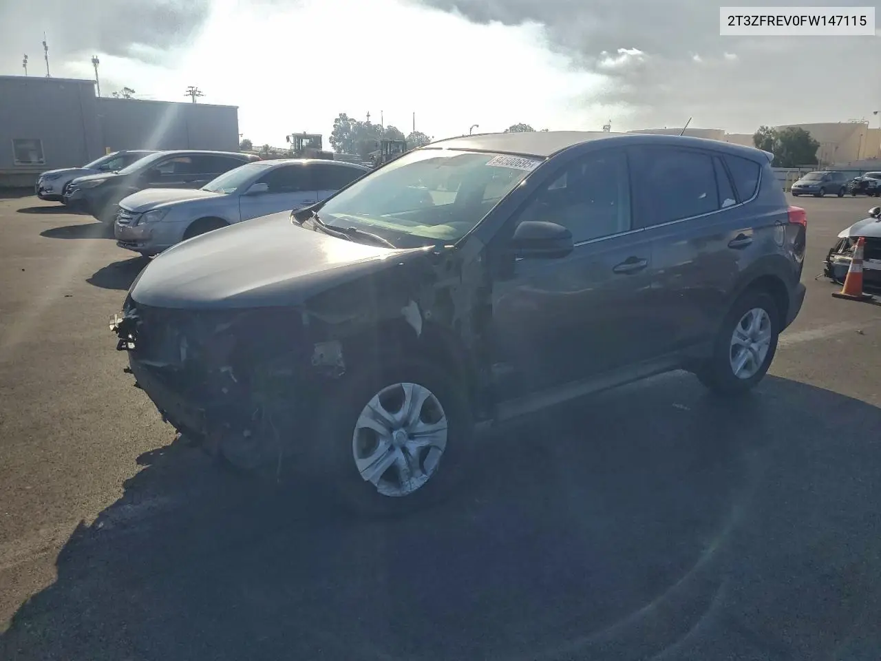 2T3ZFREV0FW147115 2015 Toyota Rav4 Le