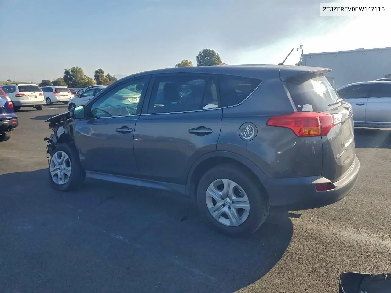 2T3ZFREV0FW147115 2015 Toyota Rav4 Le
