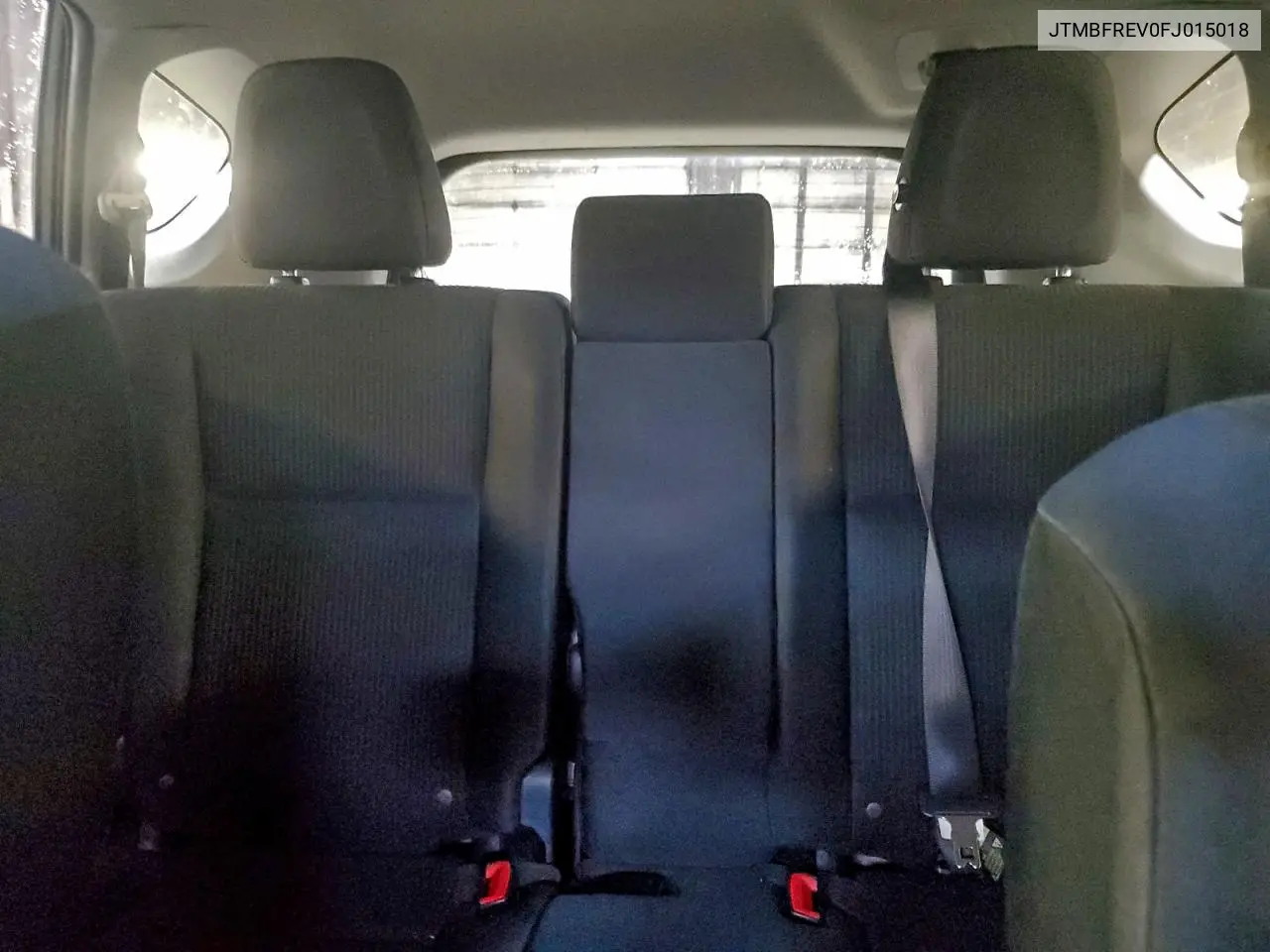 JTMBFREV0FJ015018 2015 Toyota Rav4 Le