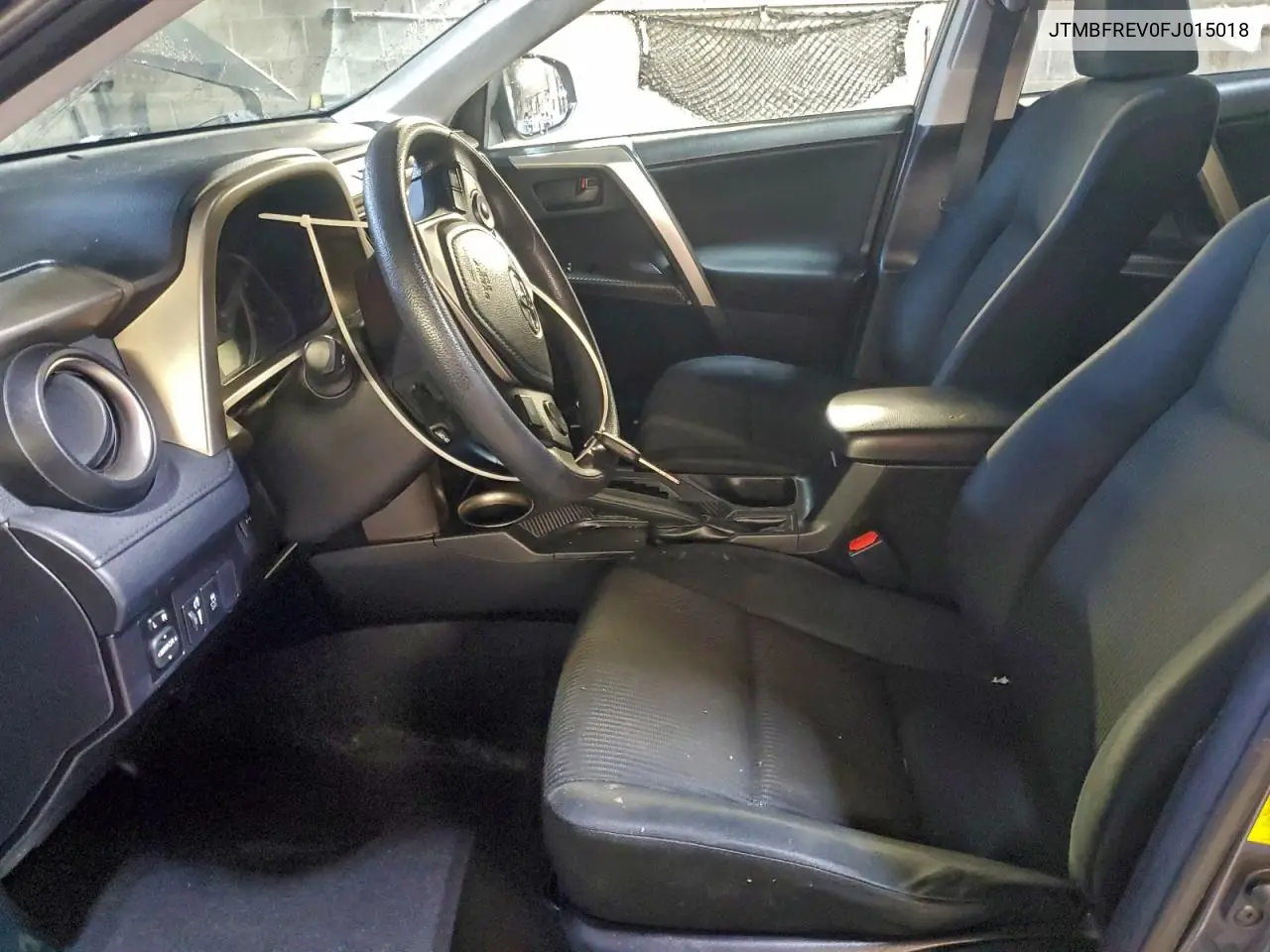 JTMBFREV0FJ015018 2015 Toyota Rav4 Le