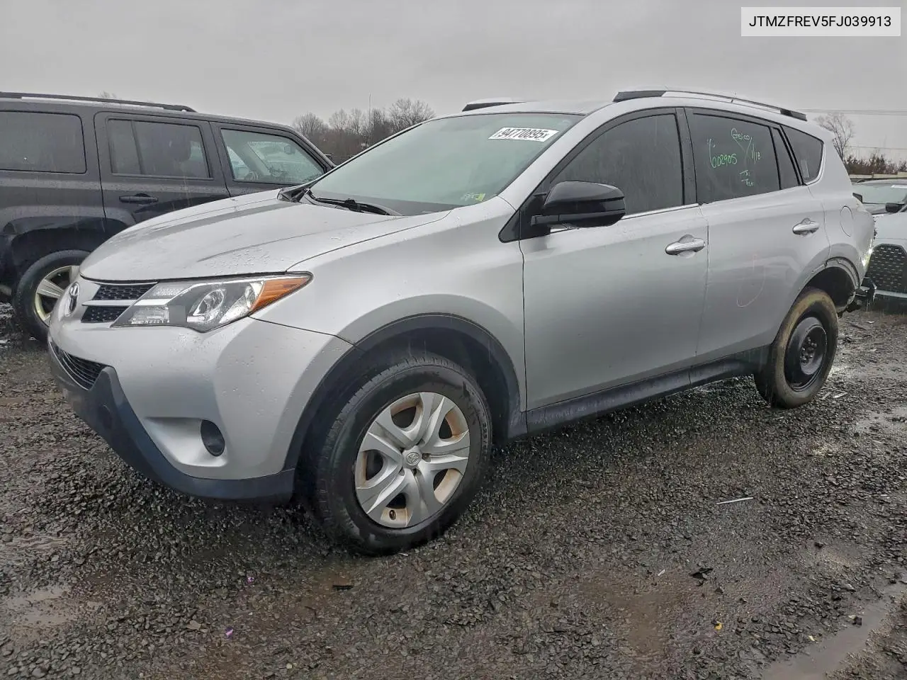 JTMZFREV5FJ039913 2015 Toyota Rav4 Le