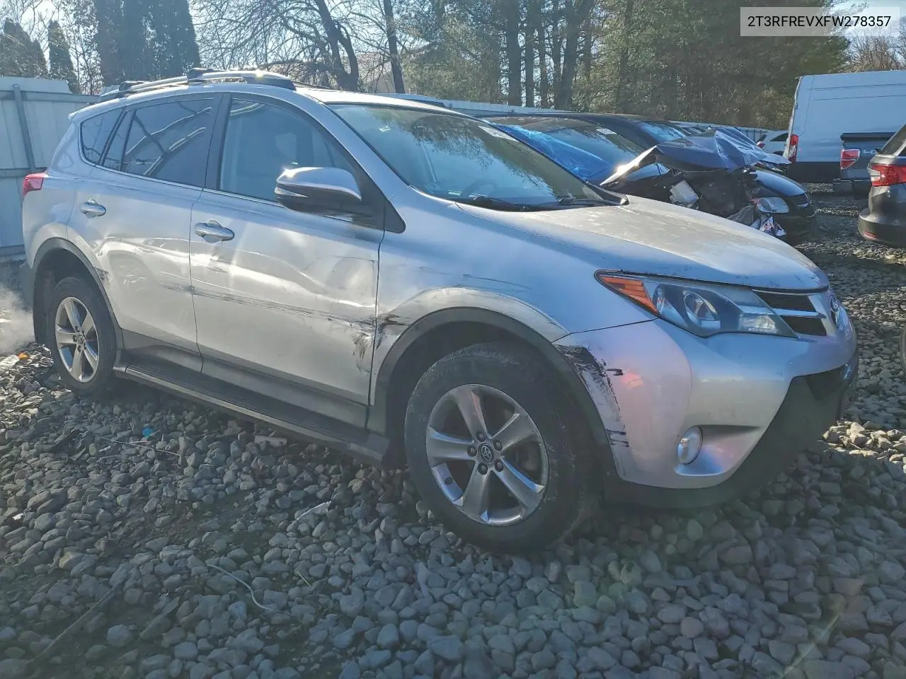 2T3RFREVXFW278357 2015 Toyota Rav4 Xle