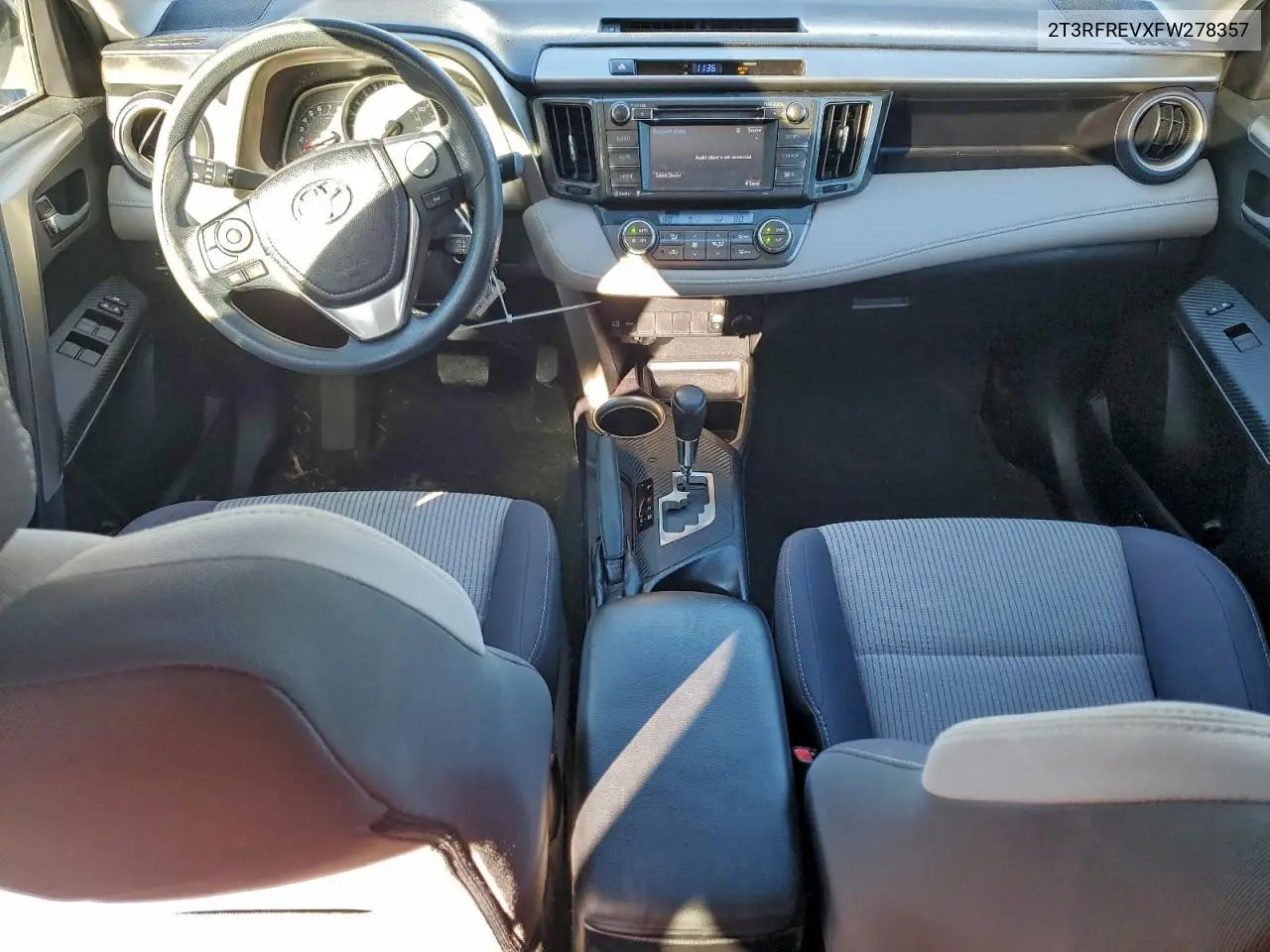 2T3RFREVXFW278357 2015 Toyota Rav4 Xle