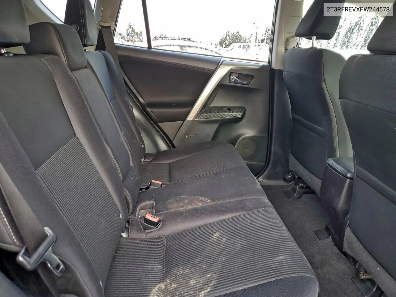 2T3RFREVXFW244578 2015 Toyota Rav4 Xle