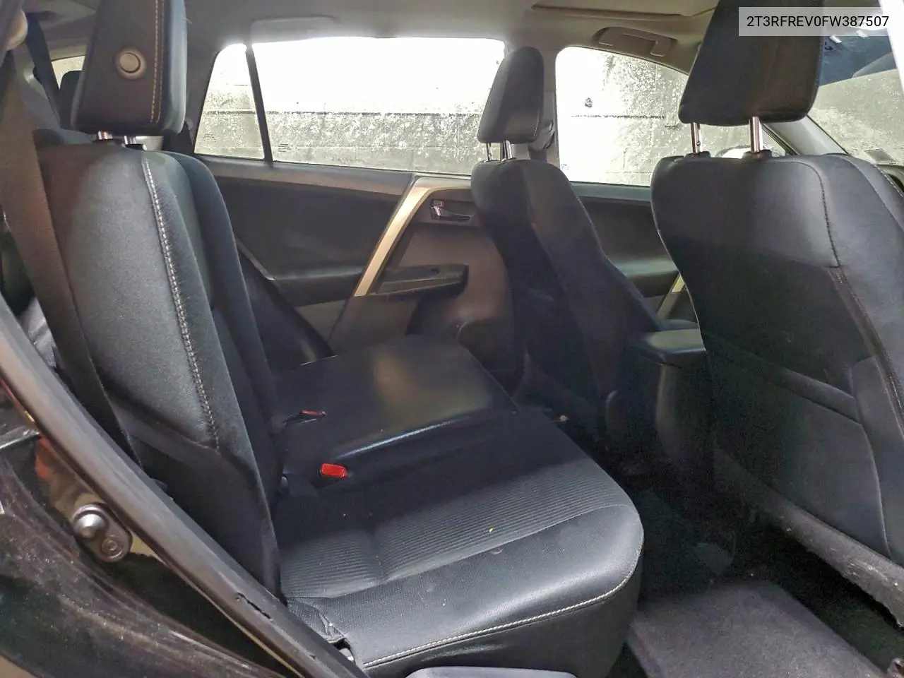 2T3RFREV0FW387507 2015 Toyota Rav4 Xle