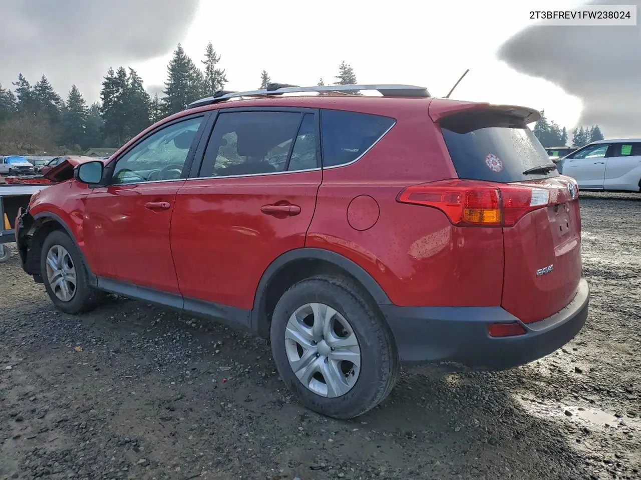 2T3BFREV1FW238024 2015 Toyota Rav4 Le