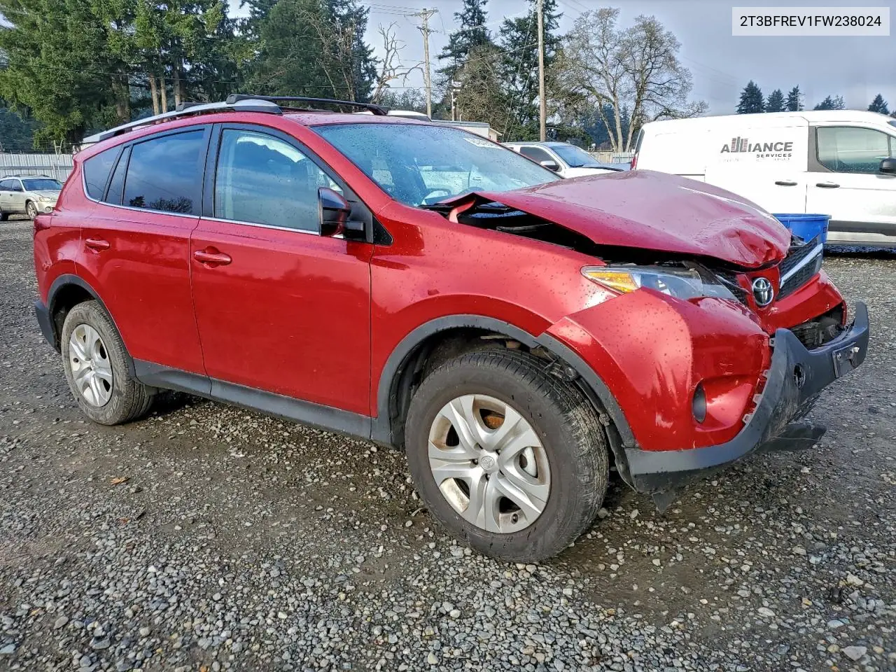 2T3BFREV1FW238024 2015 Toyota Rav4 Le