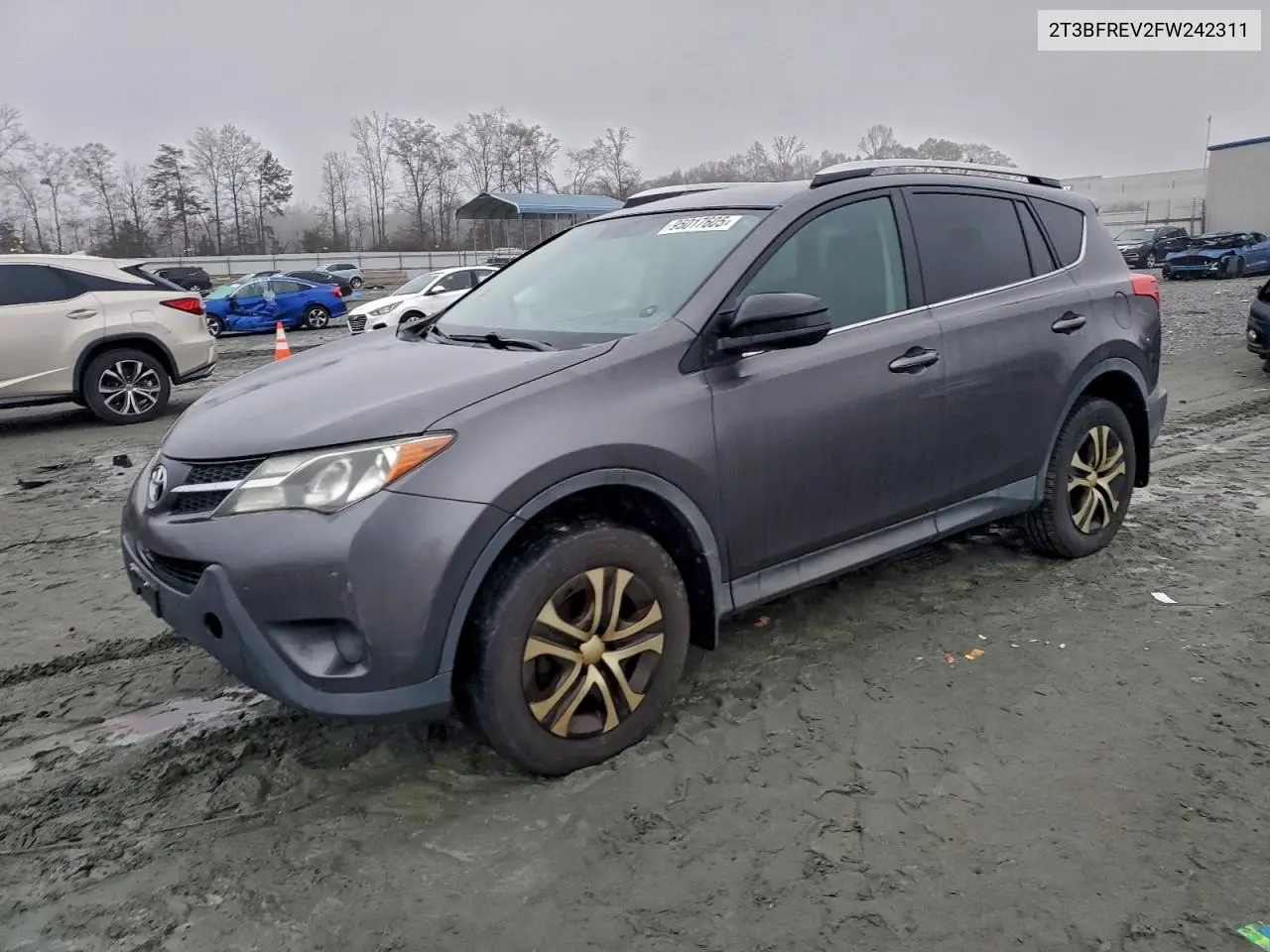 2T3BFREV2FW242311 2015 Toyota Rav4 Le