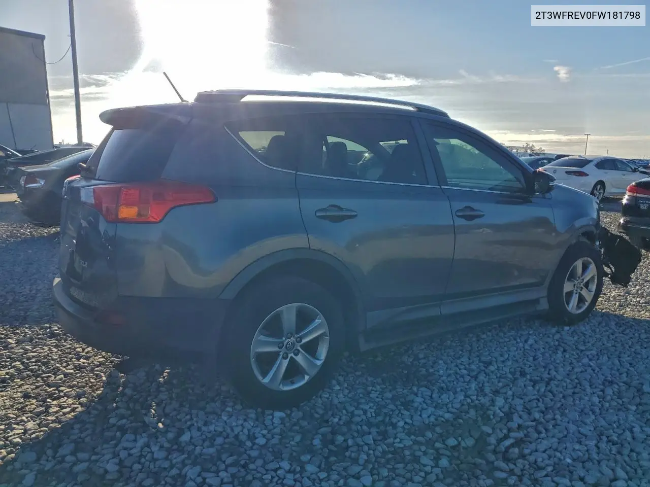 2T3WFREV0FW181798 2015 Toyota Rav4 Xle