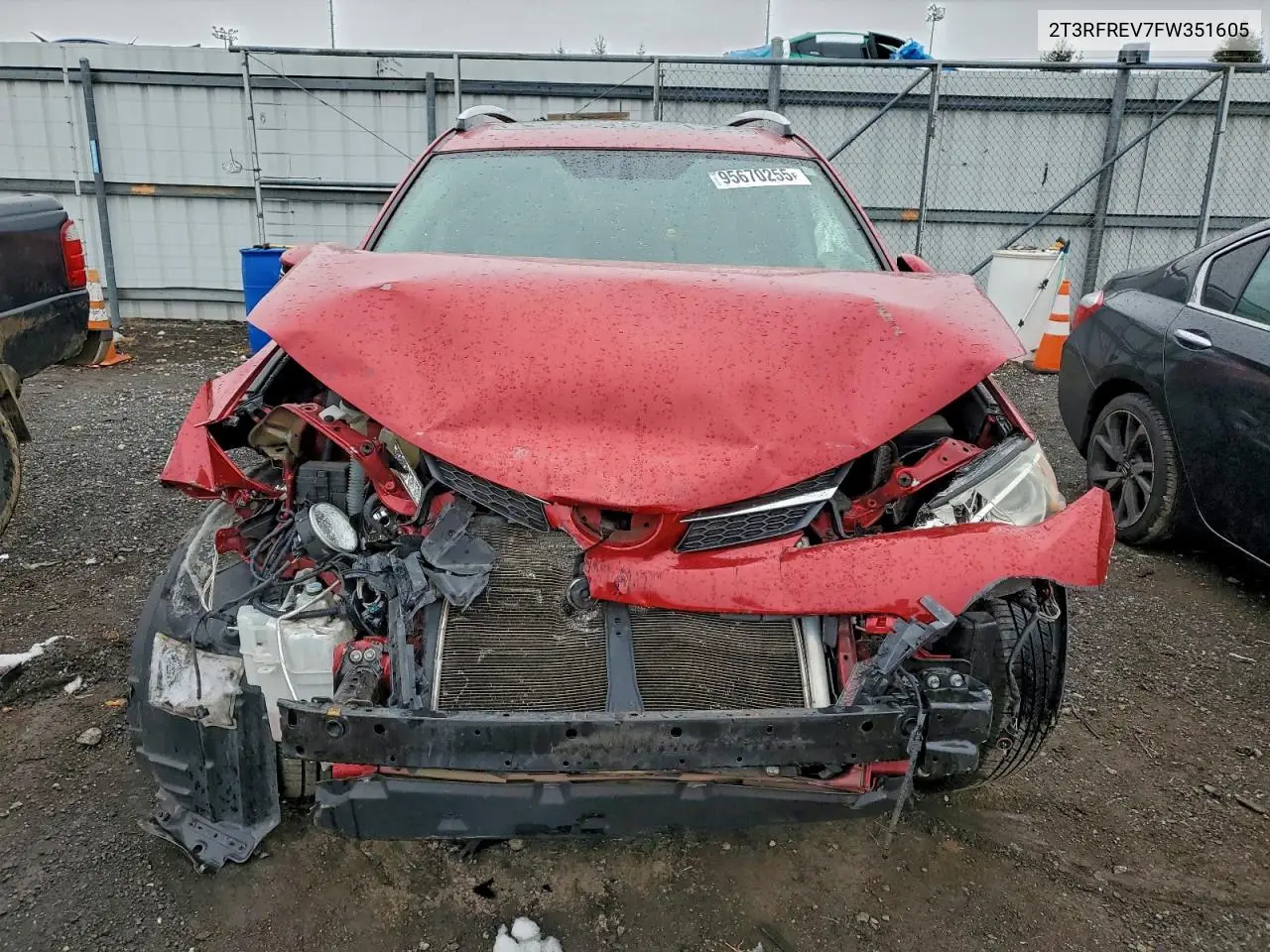 2T3RFREV7FW351605 2015 Toyota Rav4 Xle