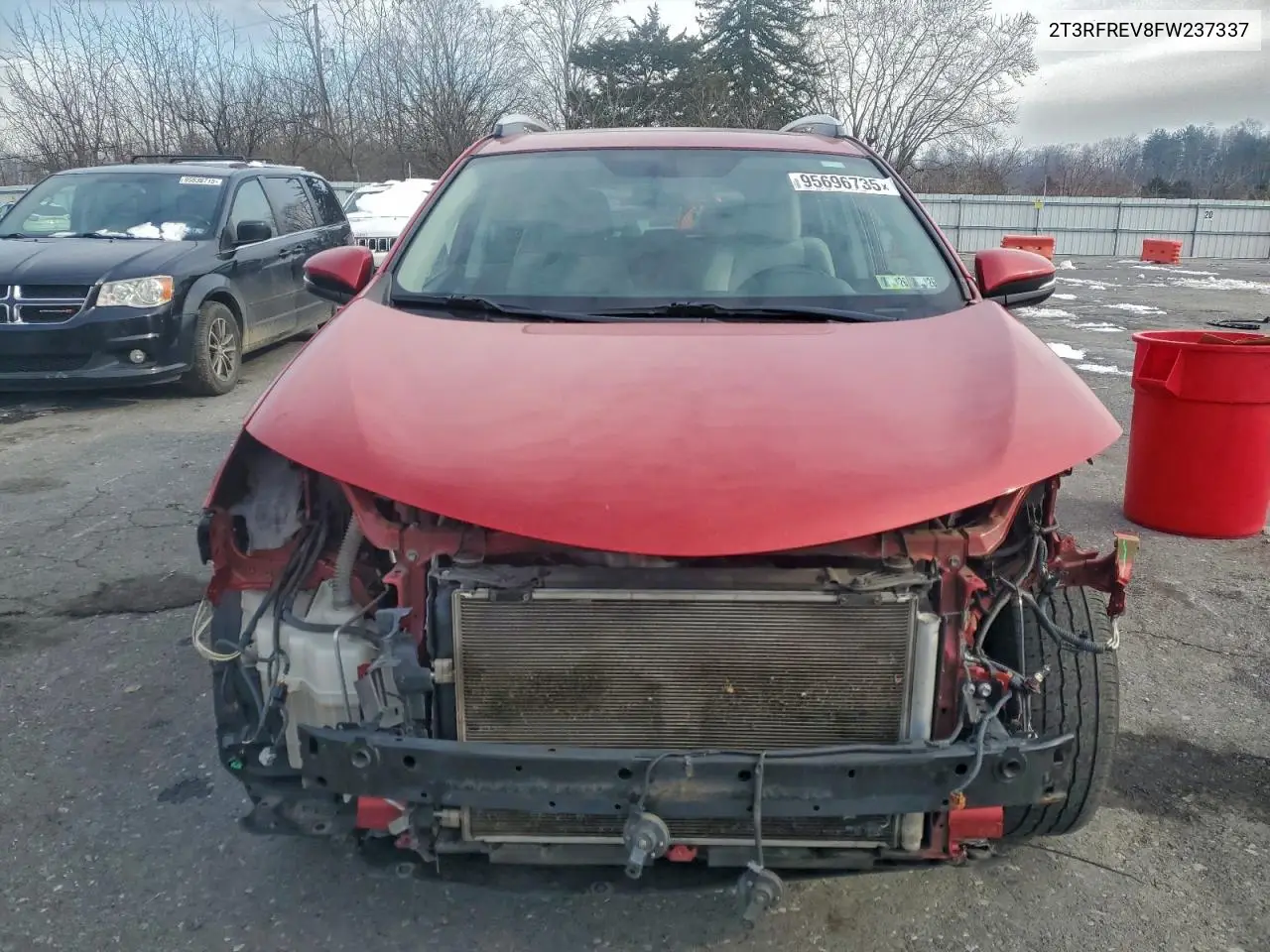 2T3RFREV8FW237337 2015 Toyota Rav4 Xle